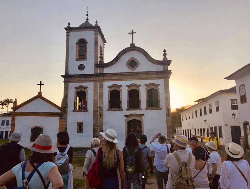 city-tour-em-paraty-passeio-historico-em-paraty-walking-tour-paraty-rj (1)
